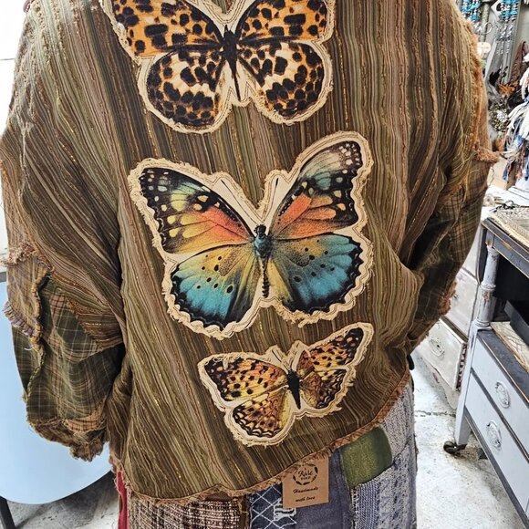 Butterfly Button Top by A Rare Bird - Picture 13 of 13